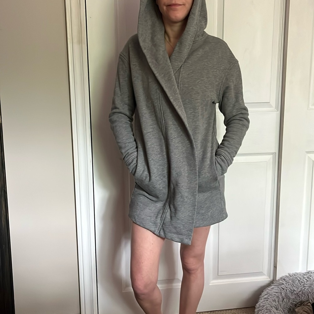 Aritzia Community Gray Hooded Cardigan xxs